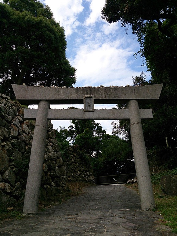 hatiouji_torii